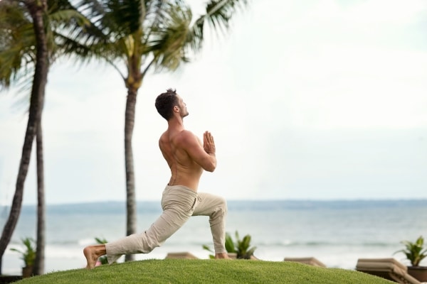 Best Spots for Outdoor Yoga in Kona