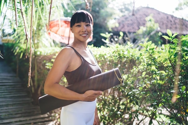 Best Spots for Outdoor Yoga in Kona